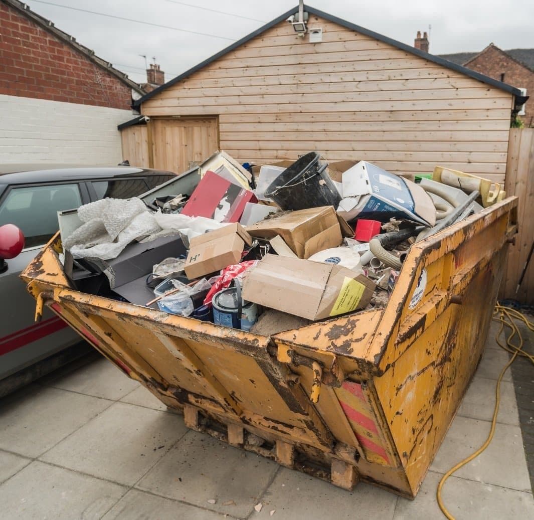 Skip Hire vs. Man and Van: Which Is Really Greener for Domestic Projects?